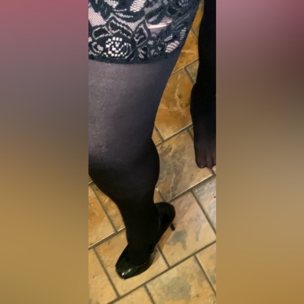 Black Lace-Top Thigh High Stockings - Picture 3 of 3